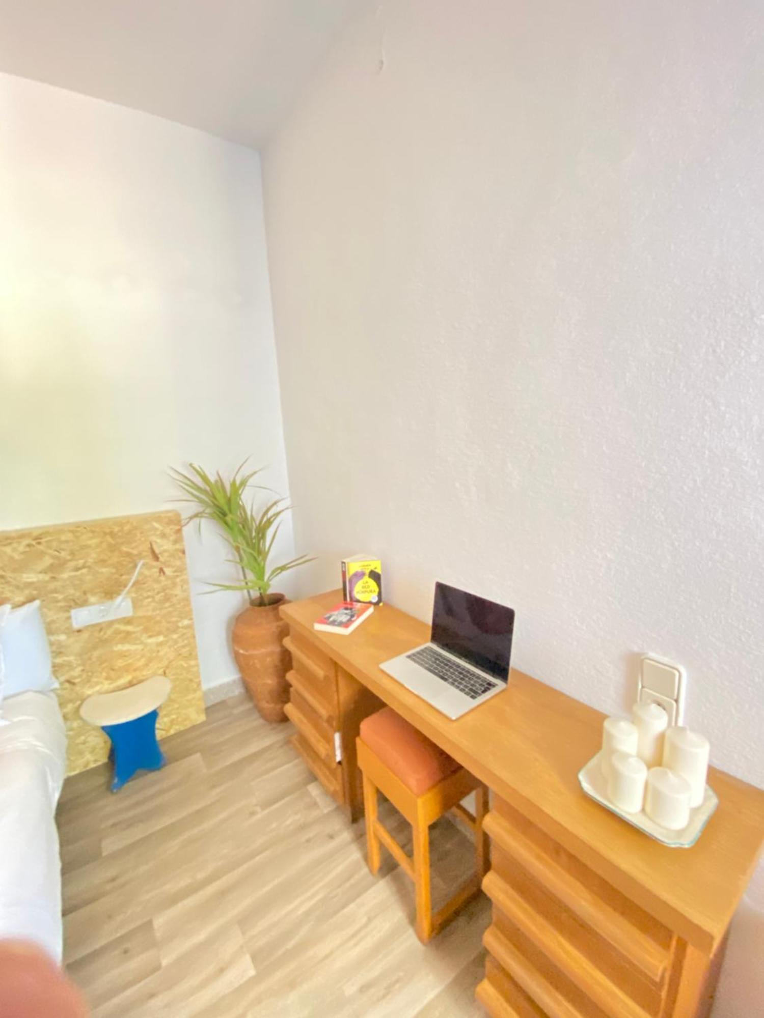 Bed and Breakfast Pink Lemon House Эльче Экстерьер фото