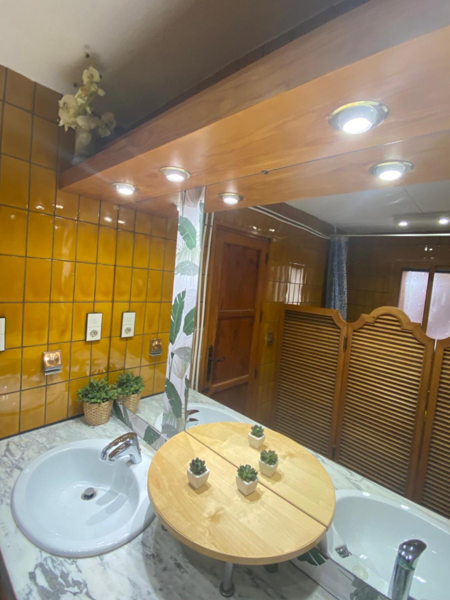 Bed and Breakfast Pink Lemon House Эльче Экстерьер фото