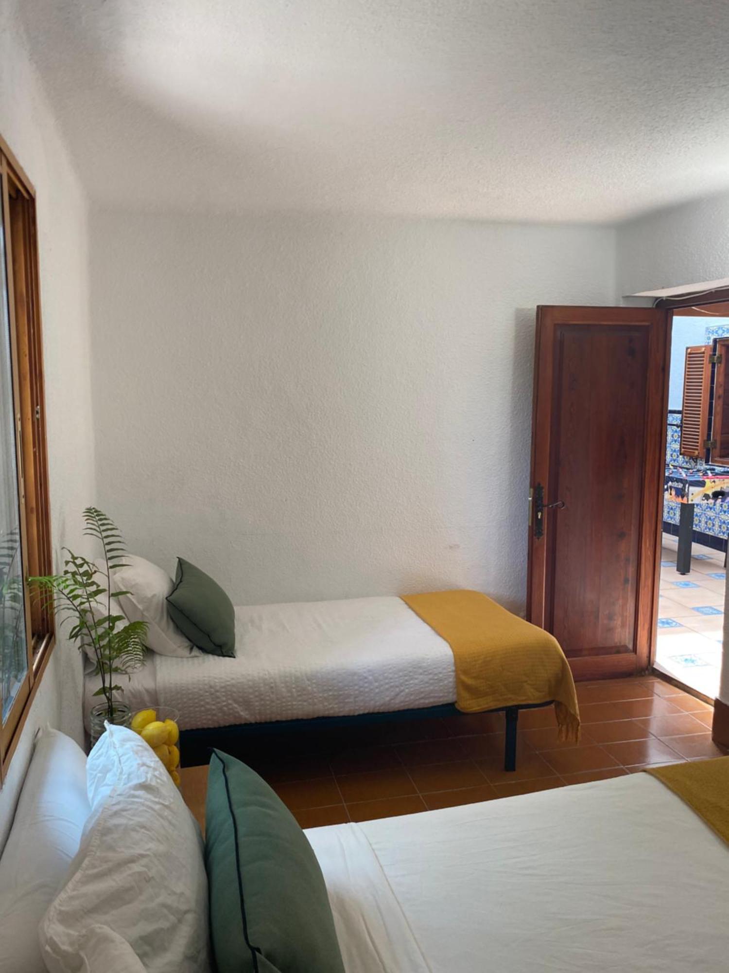 Bed and Breakfast Pink Lemon House Эльче Экстерьер фото