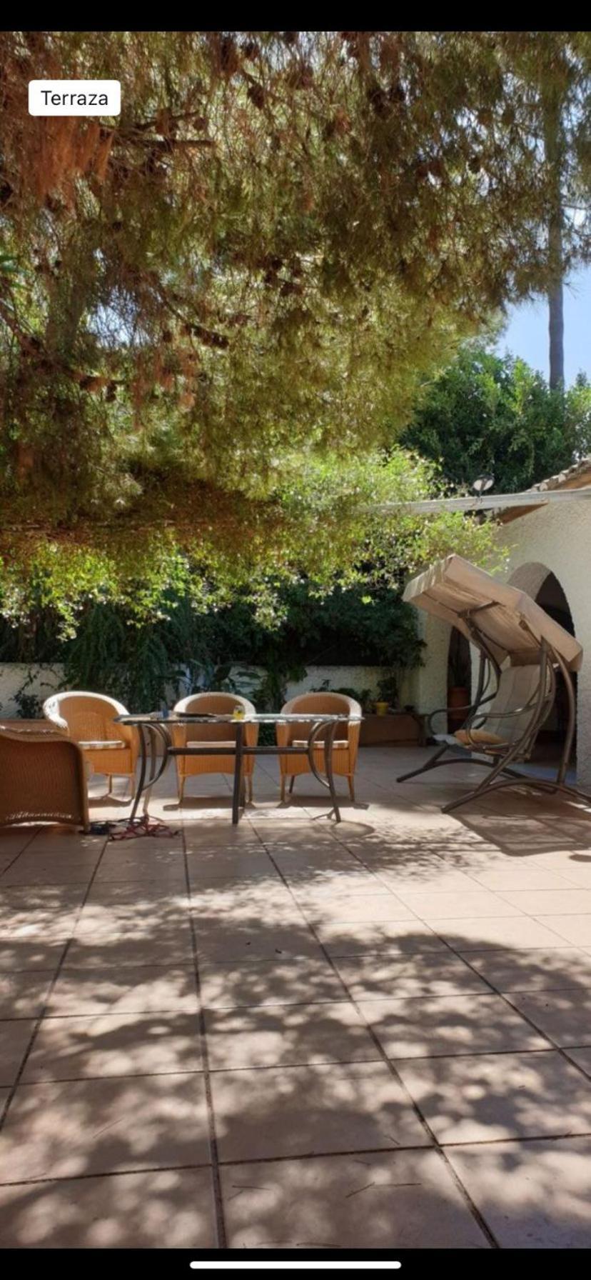 Bed and Breakfast Pink Lemon House Эльче Экстерьер фото